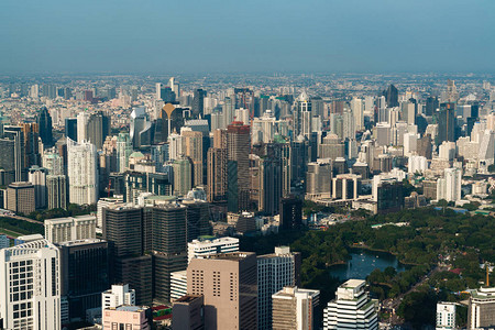 泰国曼谷市的城市景观和天际线图片