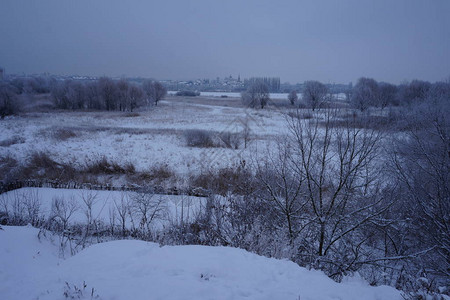 如诗画的美丽冬季景观图片