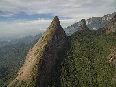 不一样的山自然山脉森林的不同景观Escalavrado山图片