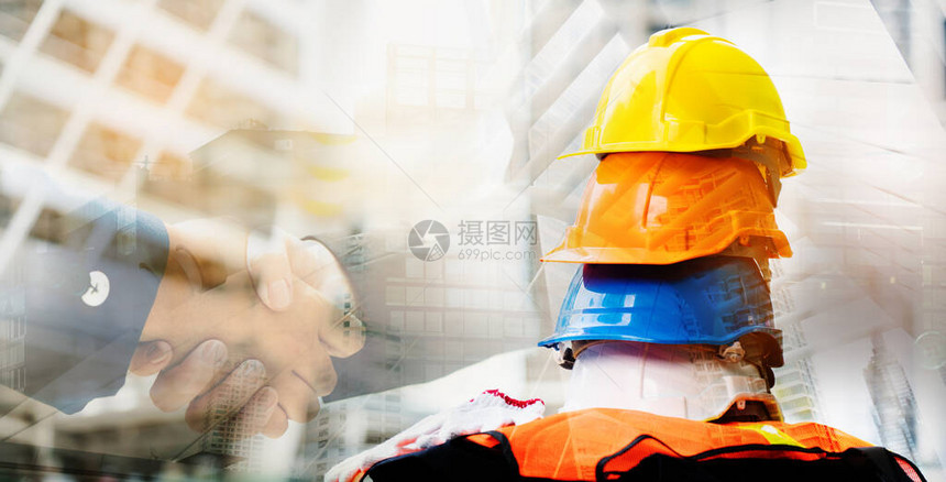 多彩姿的安全建筑工人帽子施工队伍的团队精神必须有素质无论是工程建筑工人工作时戴上头盔图片