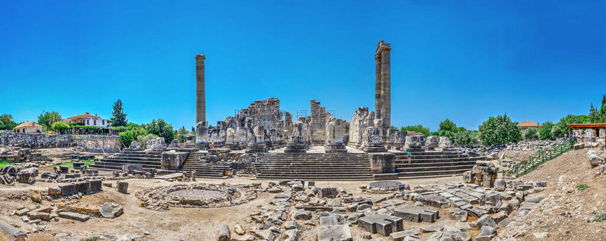 阿波罗寺庙在土耳其的迪马阳光明图片