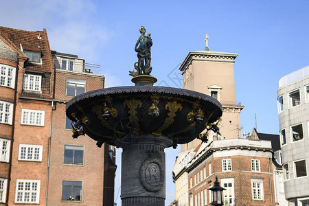 哥本哈根的明爱不老泉喷就在丹麦哥本哈根的Stro图片