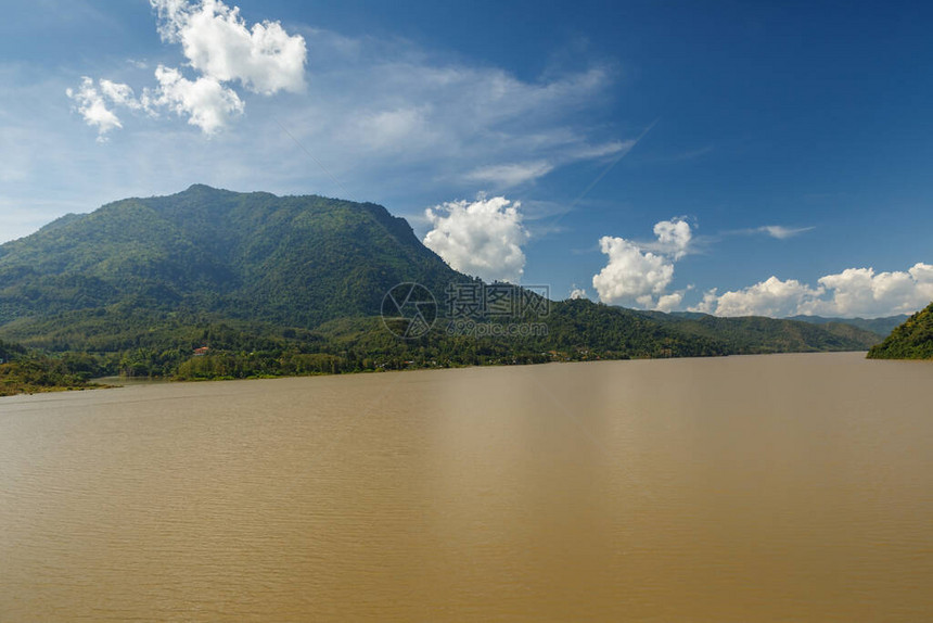 老挝的Mykong河塞尼亚阿布利省和朗普图片