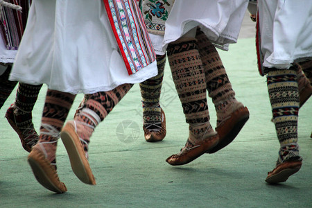 塞尔维亚民间舞蹈在图片