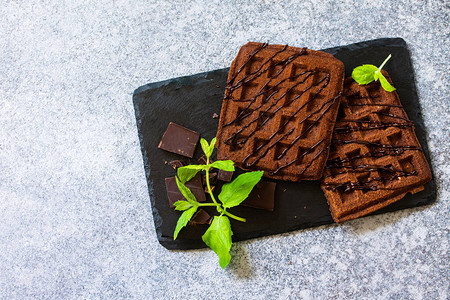 比利时巧克力华夫饼和巧克力面粉图片