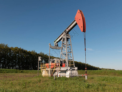 石油抽机石油工业设备图片
