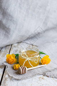 一小杯蜂蜜罐子图片