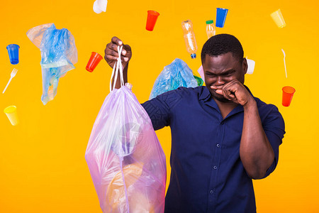 环境污染塑料回收问题和废物处理概念图片