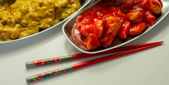 中式套餐咖喱鸡糖醋鸡配蛋炒饭蔬菜春卷图片