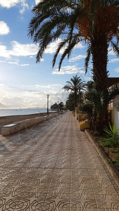 海滨小城镇的地中海地貌图片