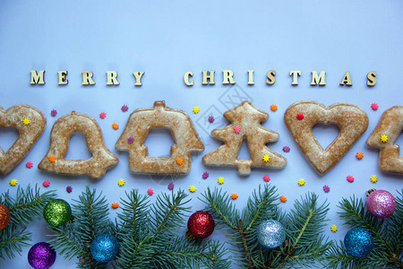 圣诞节背景与木制字母姜饼圣诞树枝和装饰品创意复制空间布局假日概图片