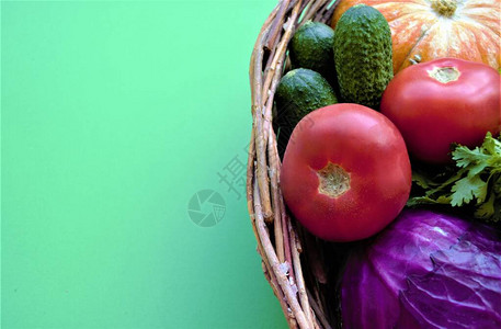 西红柿南瓜红卷心菜黄瓜和香菜图片