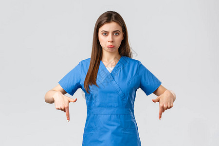 医护人员预防covid19测试筛查医学概念心烦意乱和失望的护士图片