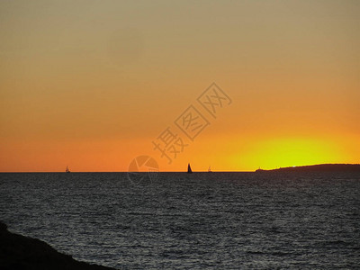 马略卡岛阿雷纳尔海滩的日落图片