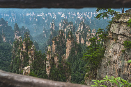 在湖南省伍林源Wwlingyuan著名的旅游景点张家吉公园天津山石柱图片