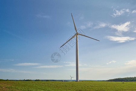 在该领域的风力涡轮机风电能源概念用于气候保护图片