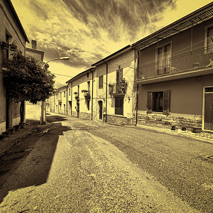 意大利小城旧楼街图片