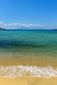 海沙天空概念沙滩上的沙子和蓝色的夏日天空平图片