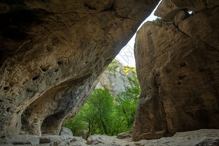 保加利亚马达拉的岩石和洞穴背景图片