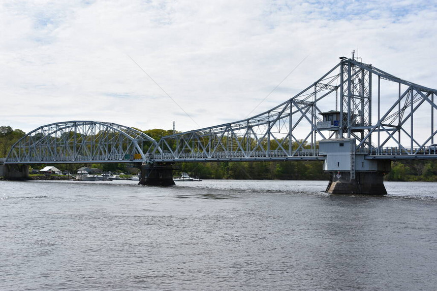 康涅狄格州东哈达姆的吊桥