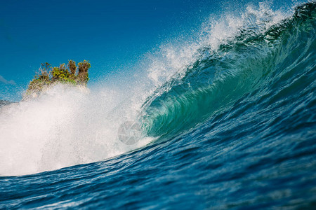 巴厘岛破碎的理想蓝色波浪断气桶波图片