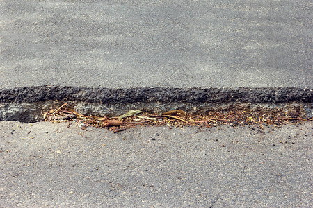 道路坍塌和沉降开裂图片