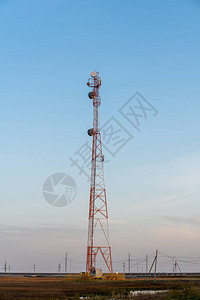 Tundra的电信塔台无线电中继连线图片