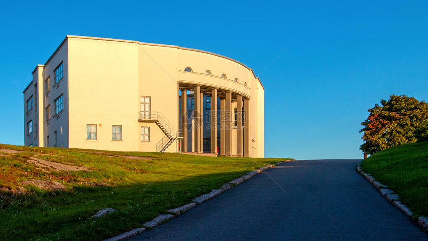冬宫维堡中心是位于俄罗斯维堡镇的圣彼得堡冬宫博物馆的一个分馆HermitageVyborg中心位于1930年完工的维堡艺术博物馆图片