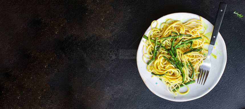 意大利面绿豆芦笋酱面条第二道菜素食份量顶视图复制空间文本食物图片