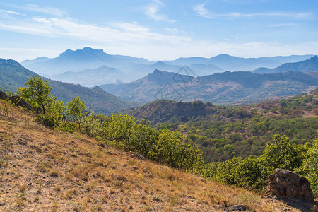 克里米亚卡拉达格保护区的山地景观图片