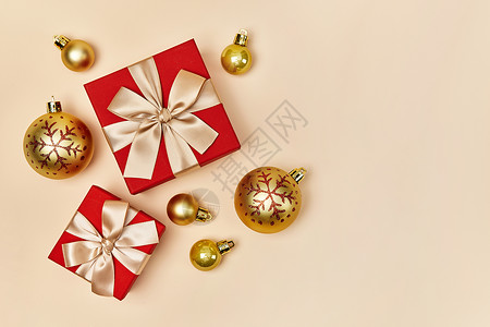 表为圣诞节设置圣诞礼盒与圣诞装饰背景背景