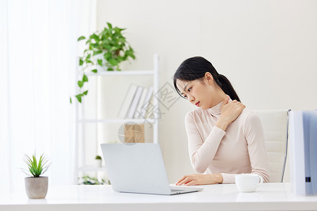 肩部疼痛职场女性肩部不舒服背景