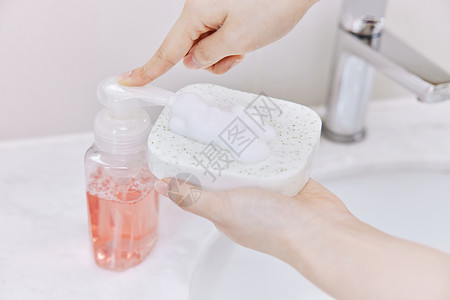 清洗奶瓶卫生间使用泡沫洗手特写背景
