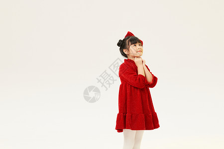兔年红色外套可爱小女孩许下新年愿望背景
