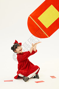 收新年红包的小女孩形象背景图片