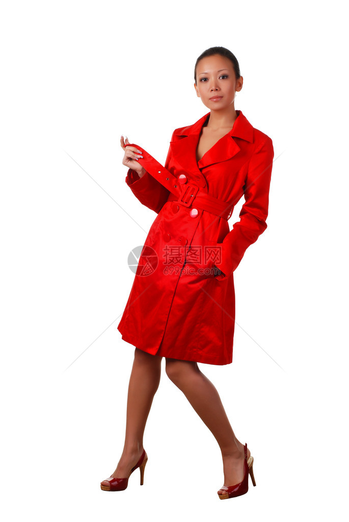 一个穿着红色秋季斗篷的漂亮女人的画像图片