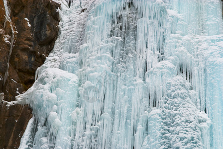 冬季冰瀑水图片