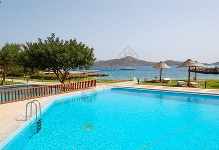 希腊克里特豪华酒店海滩游泳池图片