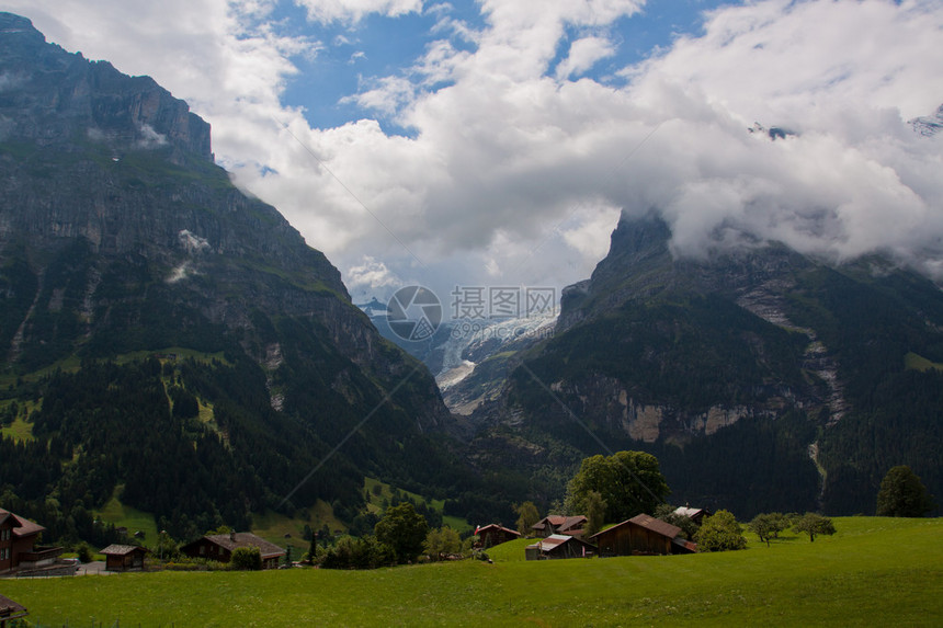 来自瑞士第一山的视图图片