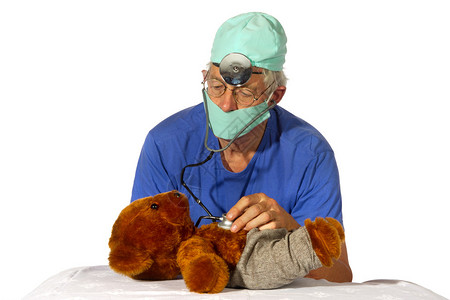 医生和玩具熊的外科医生图片