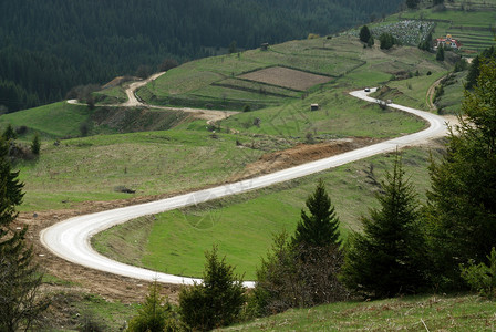 山中路鸟瞰图片