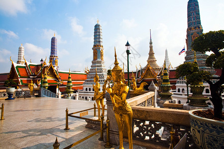 金成泰国雕像高清图片