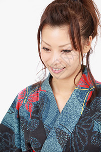 穿传统服饰Yukata或和服的图片