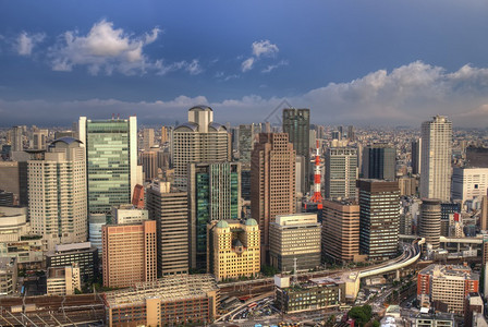 日本大阪市的天际线图片