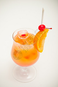 橙汁和樱桃鸡尾酒图片