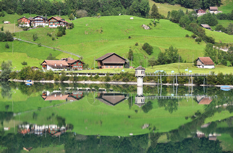 Lungerer湖瑞士图片