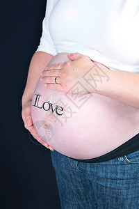 8个月的孕妇图片