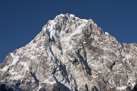 尼泊尔喜马拉雅山脉高山峰ArakamTse背景图片