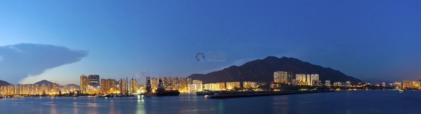 香港沿岸市区夜景图片