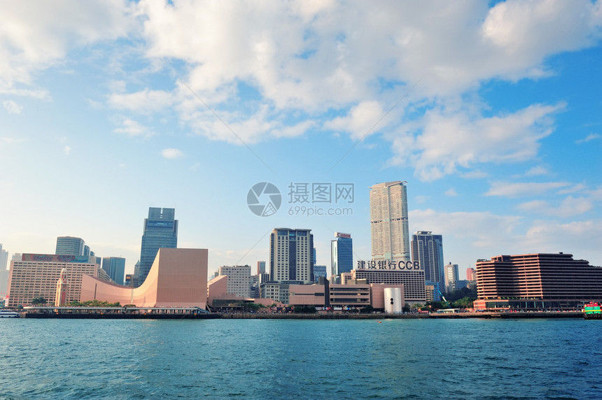 2012年423日在香港举行的海上拥挤的摩天大楼它拥有700万人口和1104平方公里的土地图片